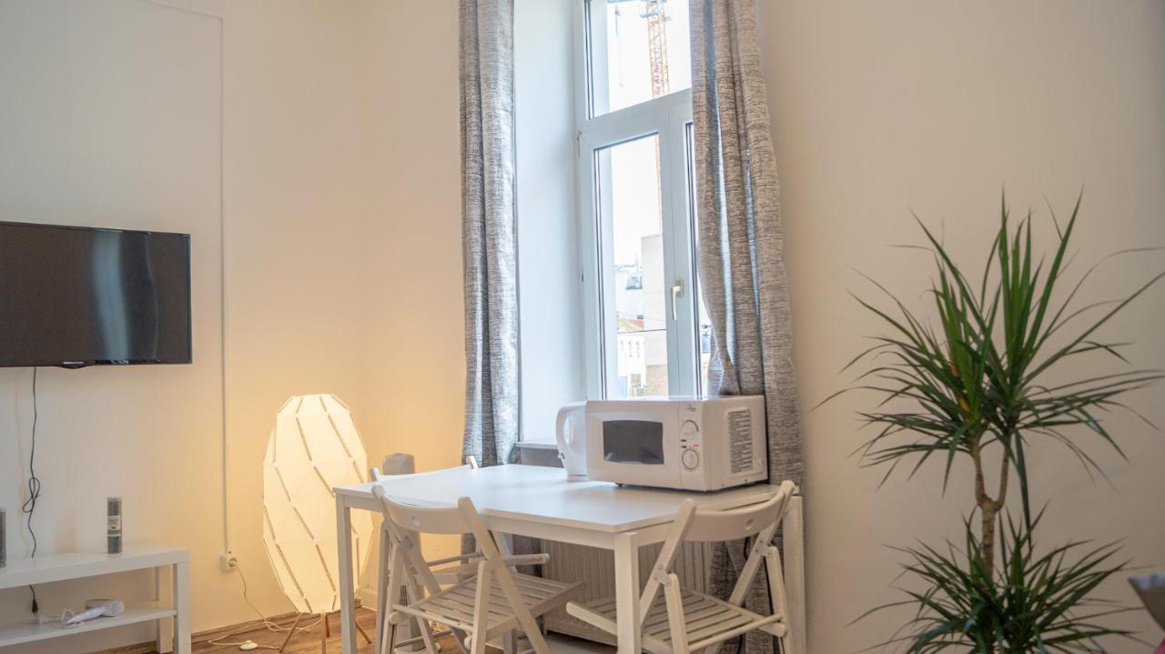Spacious Shared Apartment Schoenbrunn Wina Bagian luar foto